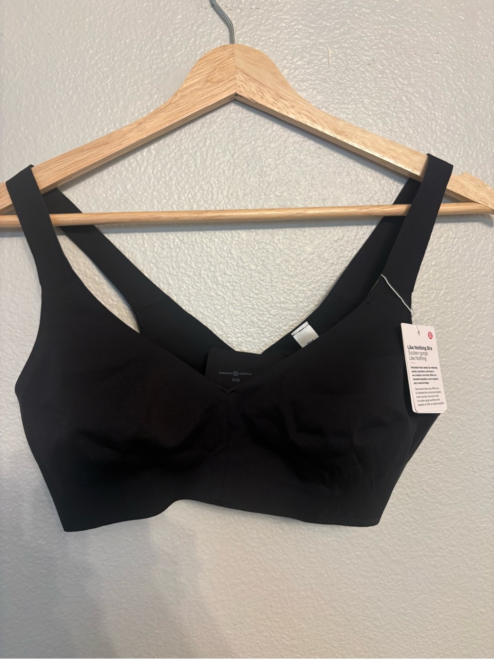 lululemon athletica Black Wireless Comfort Bra with Wide Straps